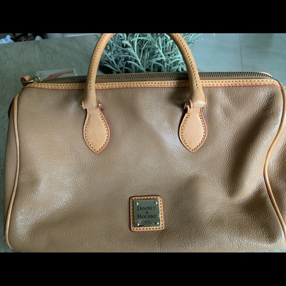 Dooney & Burke Doctor Tan leather bag